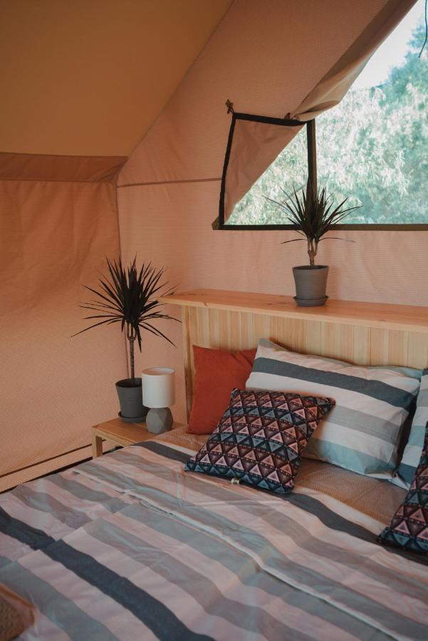 Glamping Mandra Kanev 호텔 Leplyavo 외부 사진