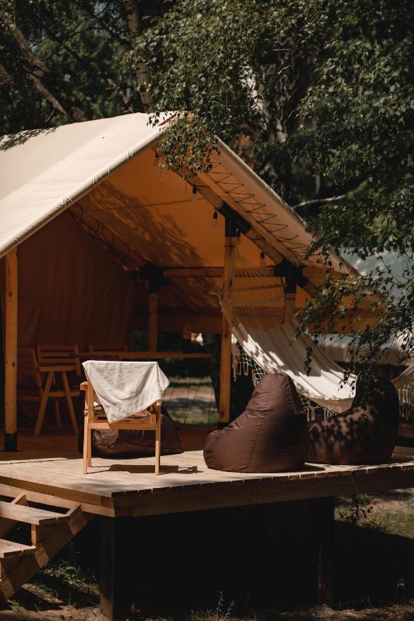 Glamping Mandra Kanev 호텔 Leplyavo 외부 사진