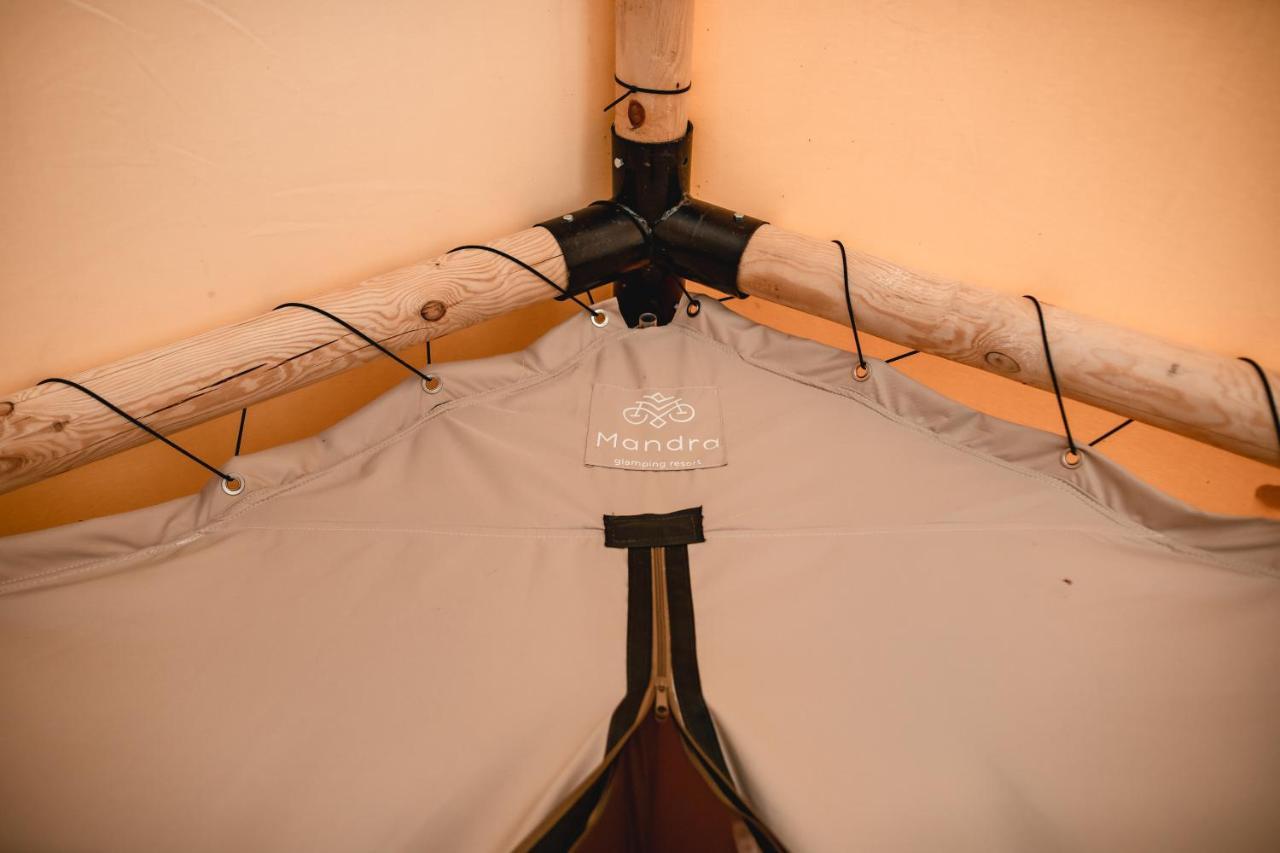 Glamping Mandra Kanev 호텔 Leplyavo 외부 사진