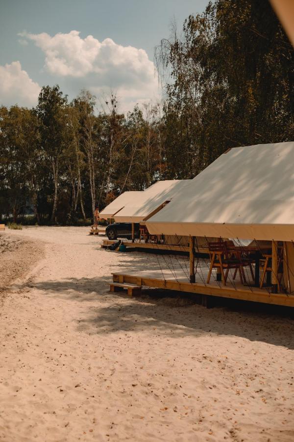 Glamping Mandra Kanev 호텔 Leplyavo 외부 사진